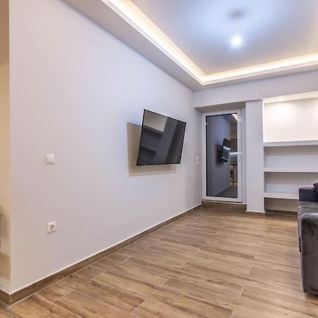 Pollys Place Apartment Athena Bagian luar foto