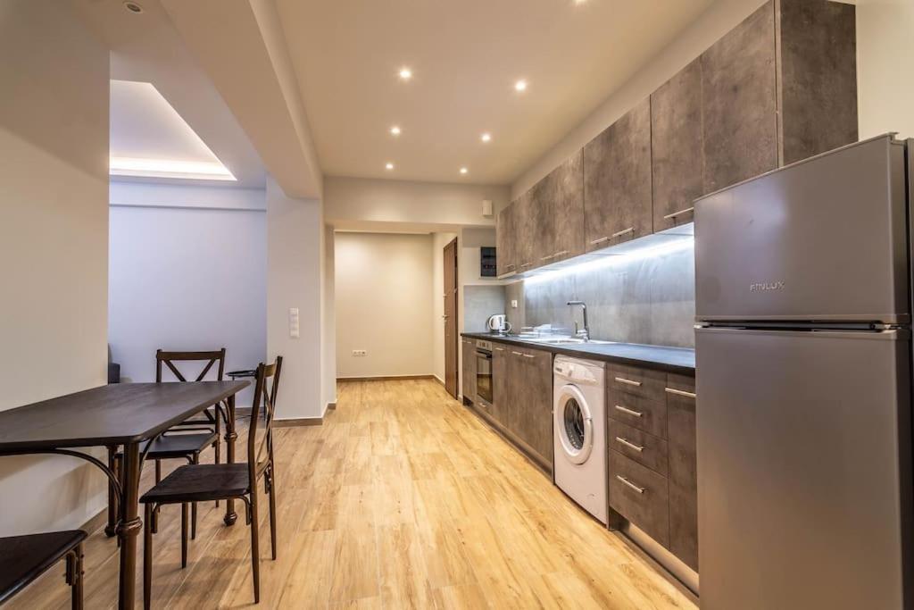 Pollys Place Apartment Athena Bagian luar foto