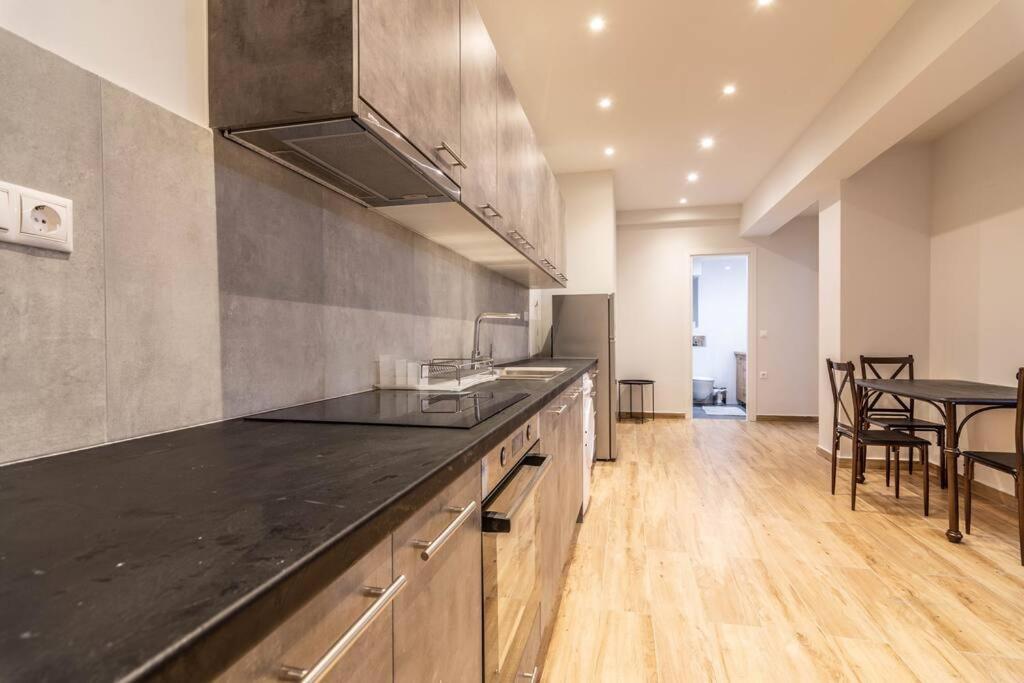 Pollys Place Apartment Athena Bagian luar foto